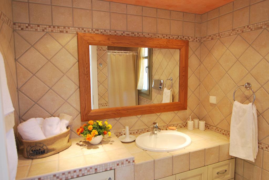 Elaia Villas