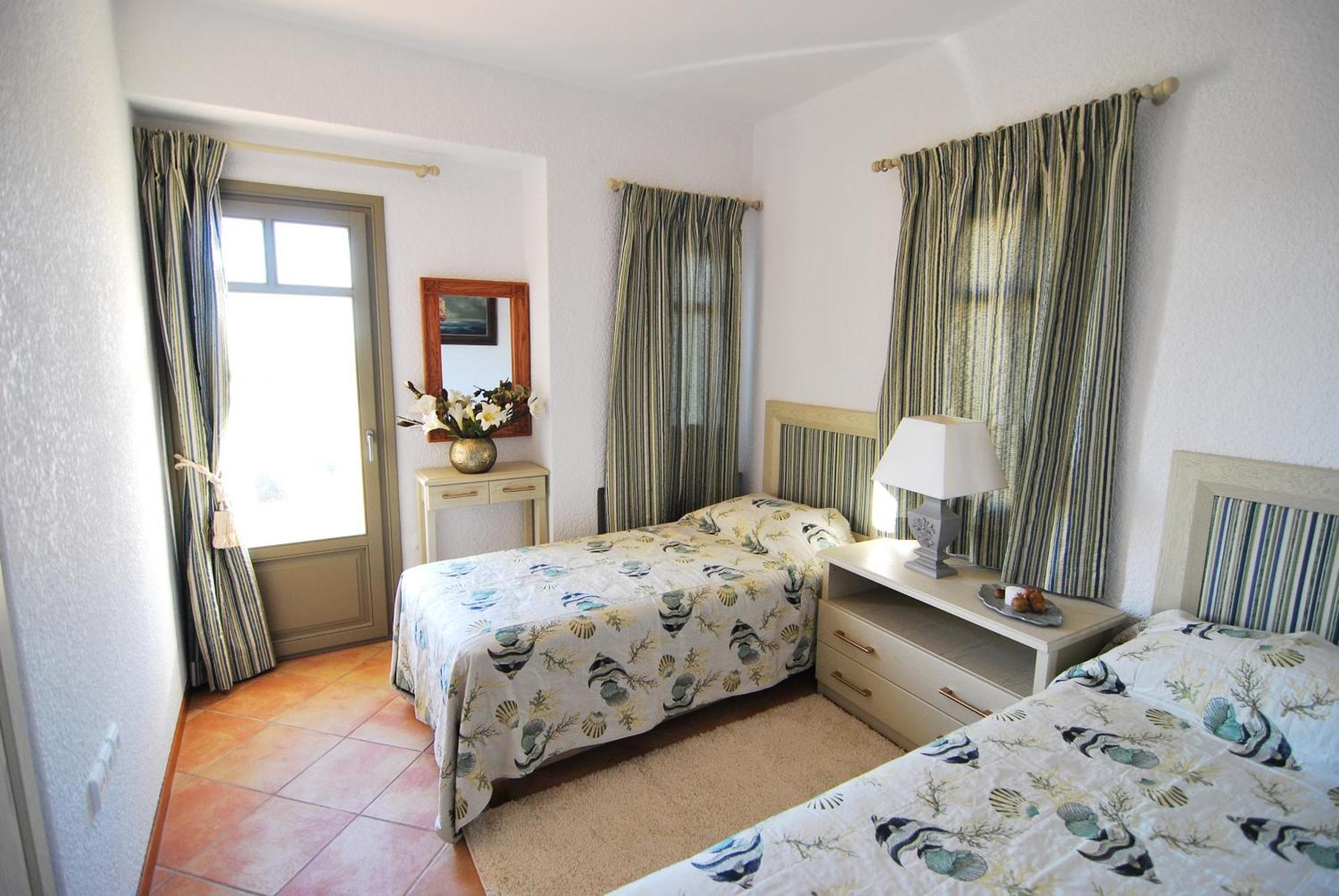 Elaia Villas *