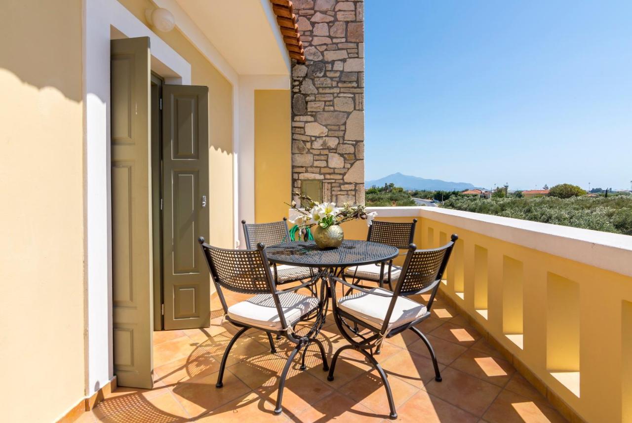 Elaia Villas *
