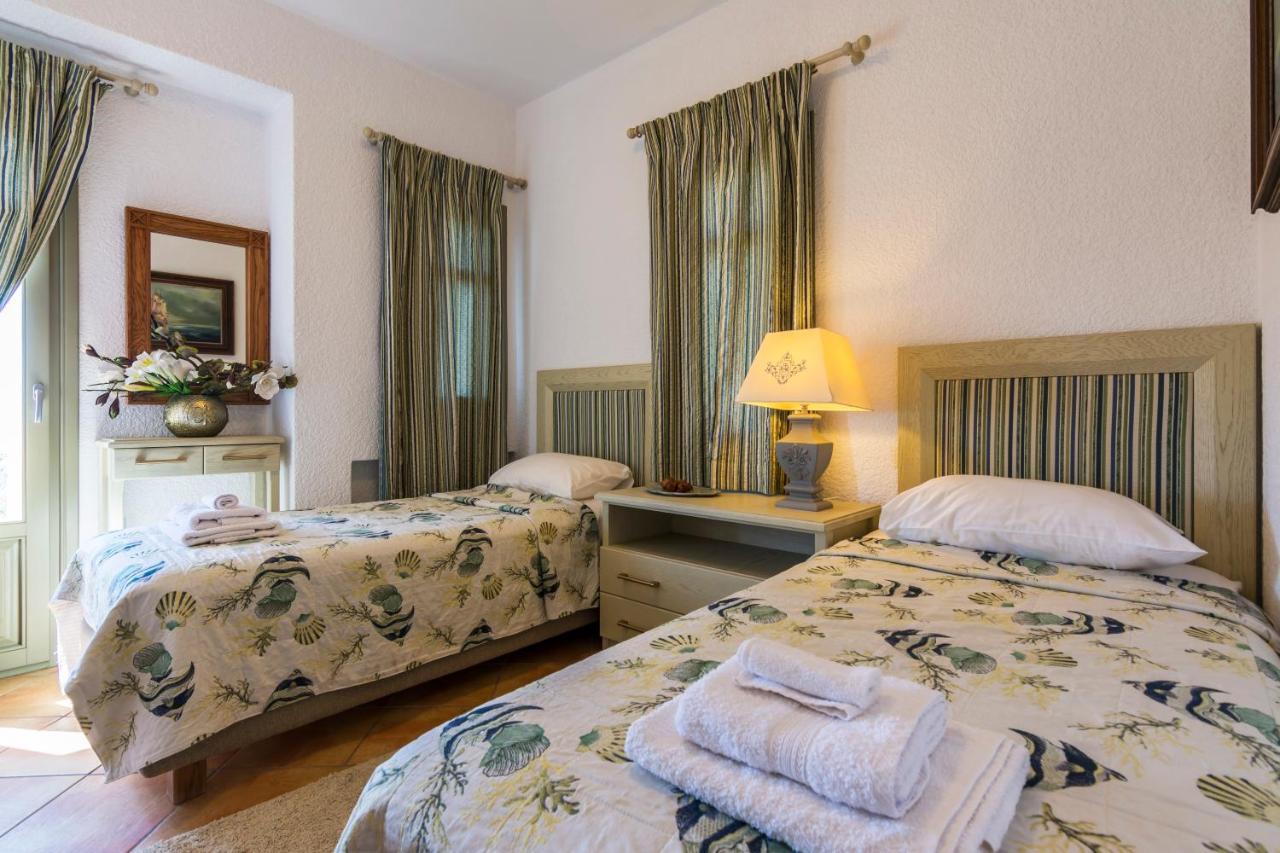 Villa Elaia Villas