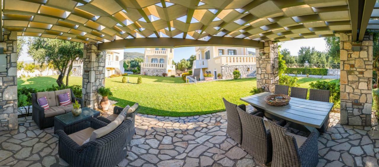 Villa Elaia Villas *